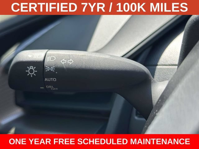 Used 2024 Toyota Prius XLE FWD image 27