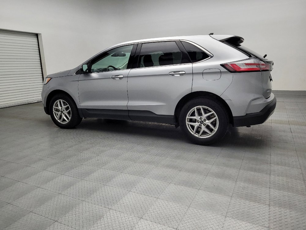Used 2023 Ford Edge SEL image 3