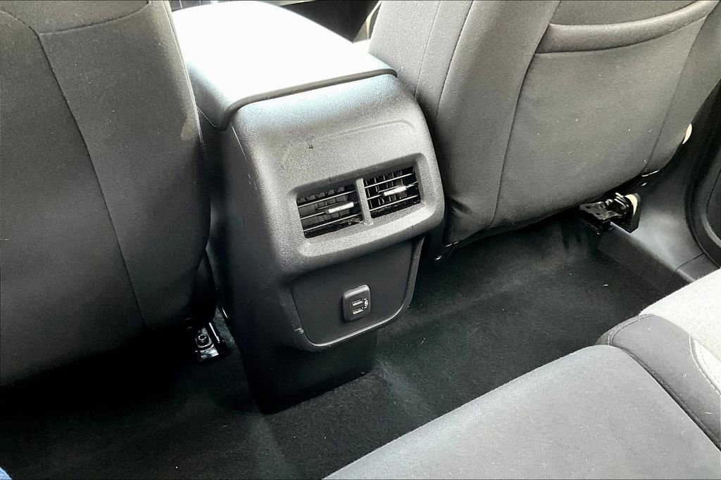 Used 2022 Chevrolet Equinox LS w/ LS Convenience Package image 34