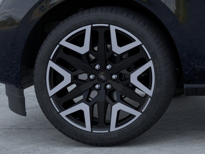 New 2025 Ford Expedition Max Platinum image 19
