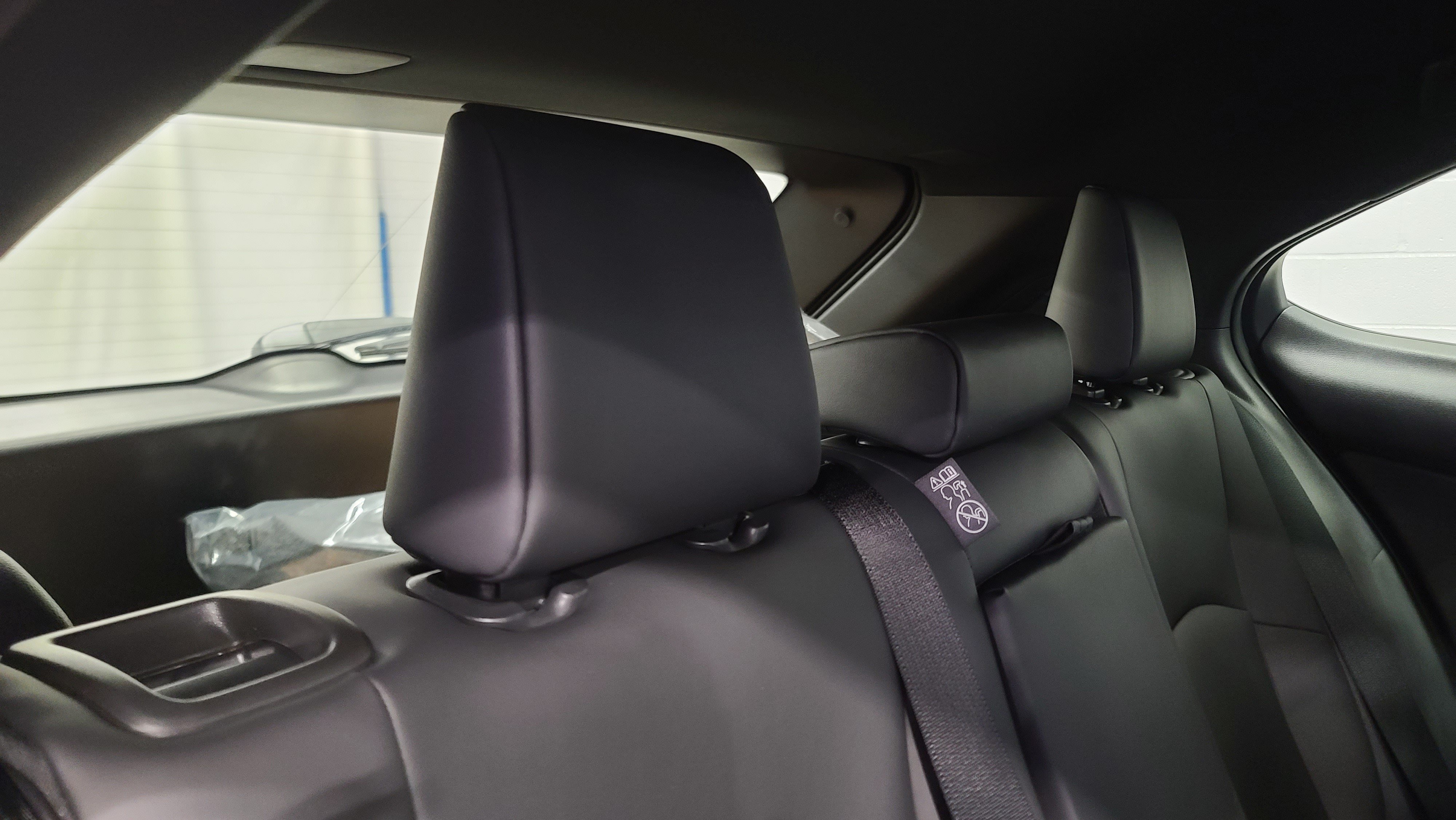 Certified 2026 Lexus UX 300h FWD w/ Accessory Package (2T) image 39