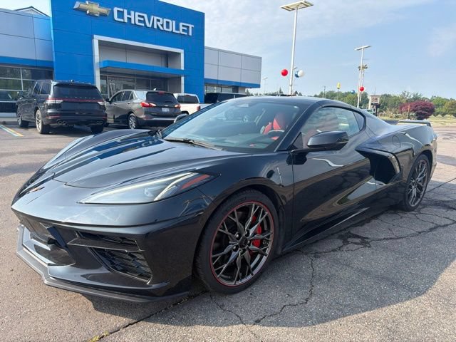 Used 2024 Chevrolet Corvette Stingray Preferred Cpe w/ Z51 Performance Package RWD image 1