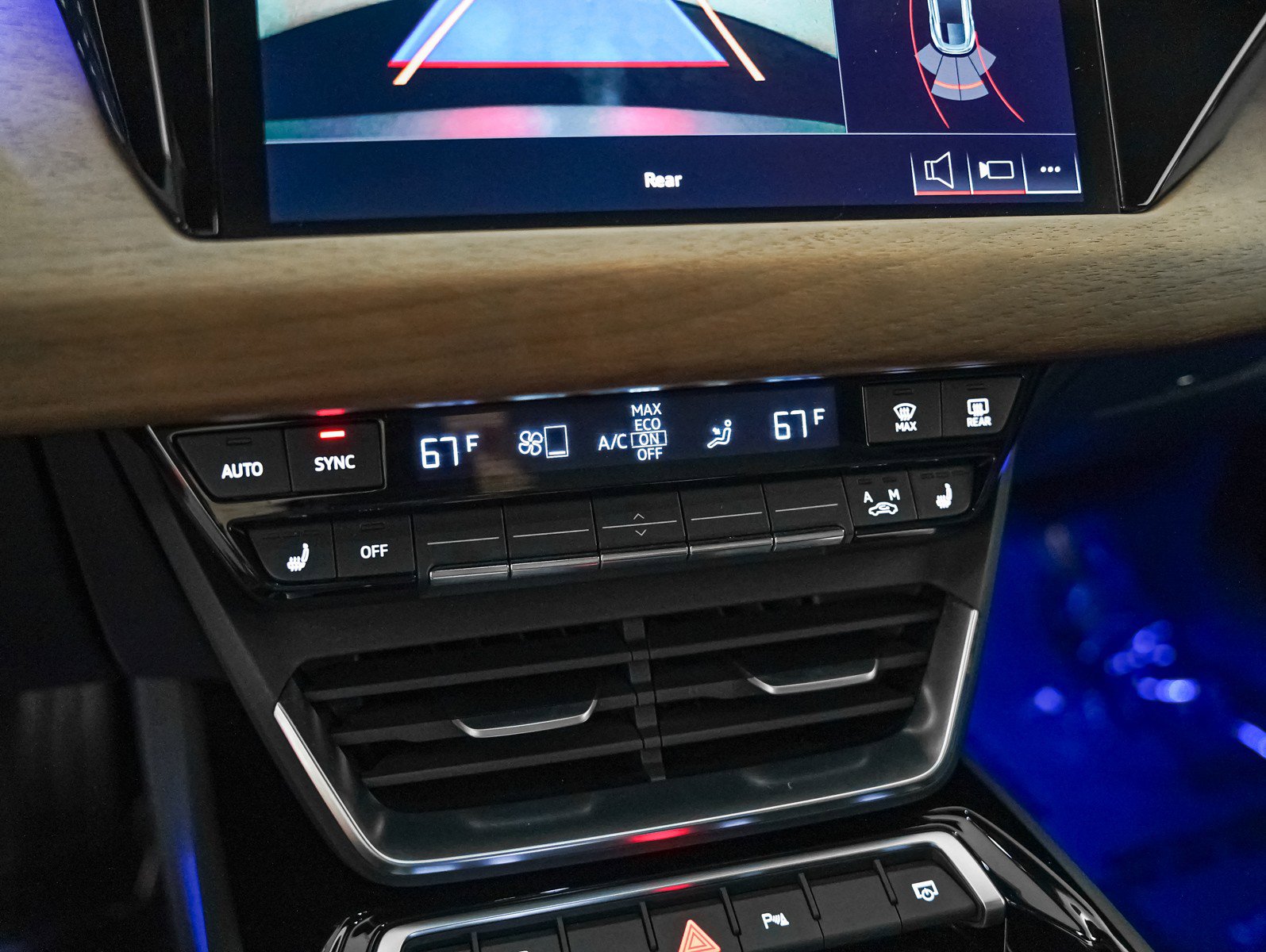 Used 2023 Audi e-tron GT Premium Plus w/ Executive Package image 21