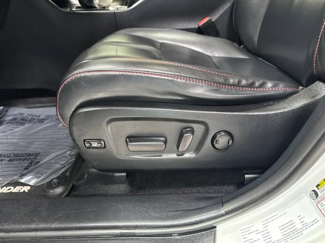 Used 2019 Toyota Highlander SE AWD/4WD image 7