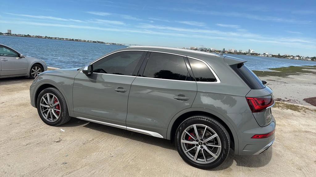 Used 2021 Audi SQ5 Premium Plus w/ Premium Plus Package image 2