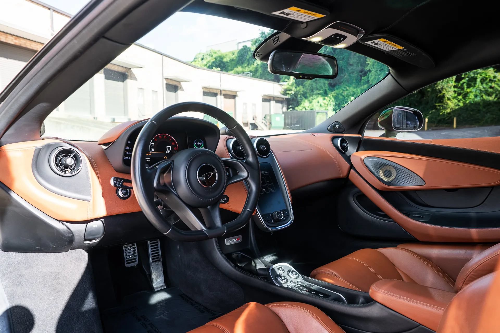 Used 2016 McLaren 570S Coupe RWD image 22