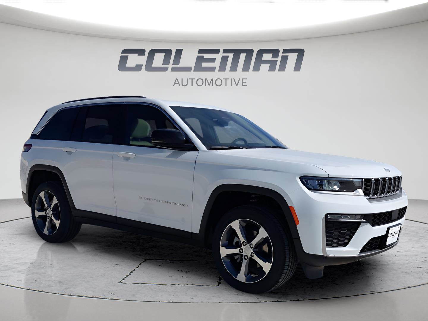 New 2026 Jeep Grand Cherokee Limited w/ Trailer Tow Package image 7