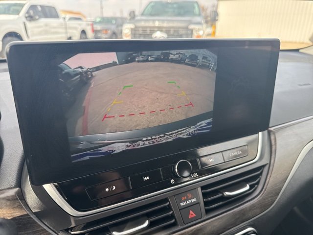 Used 2024 Nissan Altima 2.5 SV w/ SV Premium Package image 10