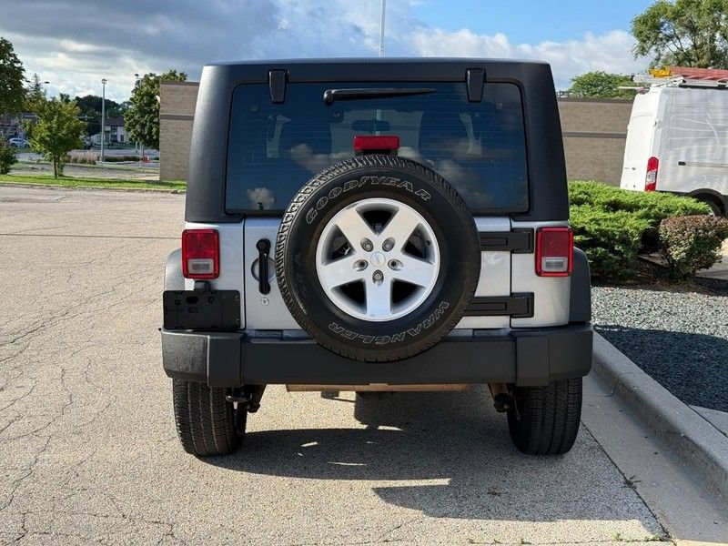Used 2018 Jeep Wrangler Sport AWD/4WD image 4