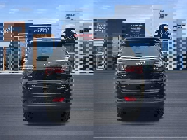 Used 2025 Jeep Compass Limited image 5