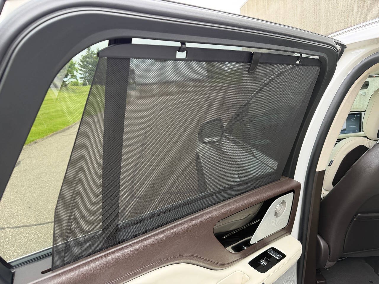 Used 2023 Lincoln Aviator Black Label w/ Dynamic Handling Package AWD/4WD image 20