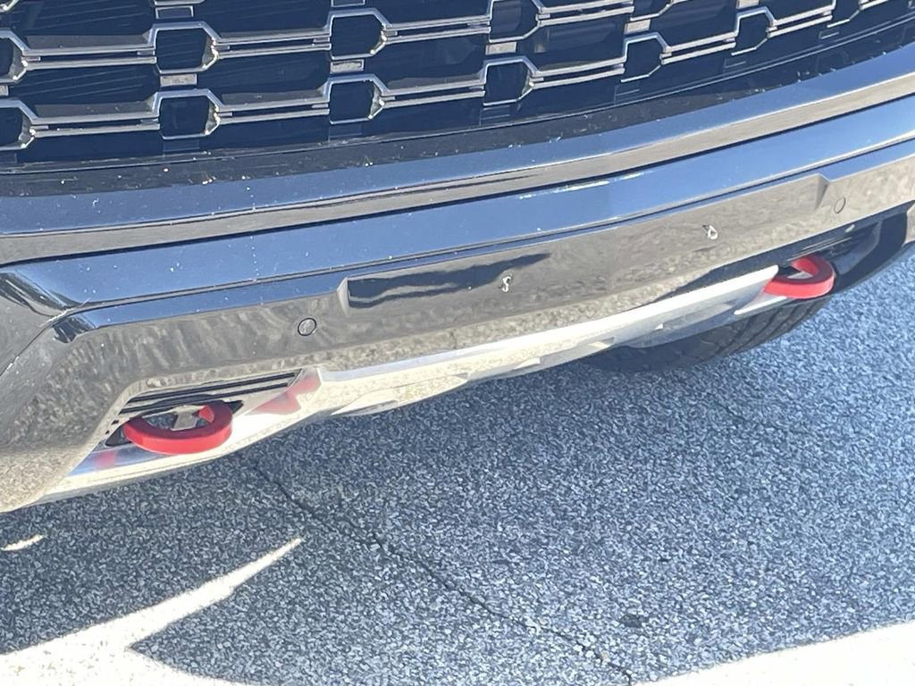 Used 2022 Chevrolet Suburban Z71 image 10