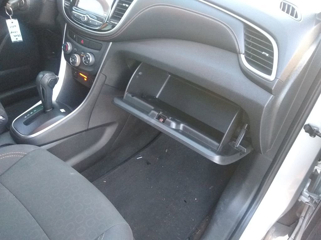 Used 2018 Chevrolet Trax LS image 31