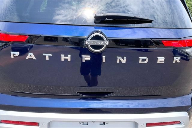Used 2023 Nissan Pathfinder SL AWD/4WD image 24