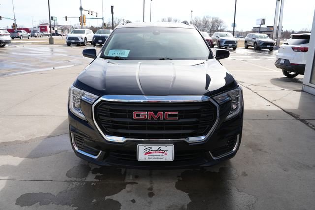 Used 2022 GMC Terrain SLE w/ Driver Convenience Package image 31