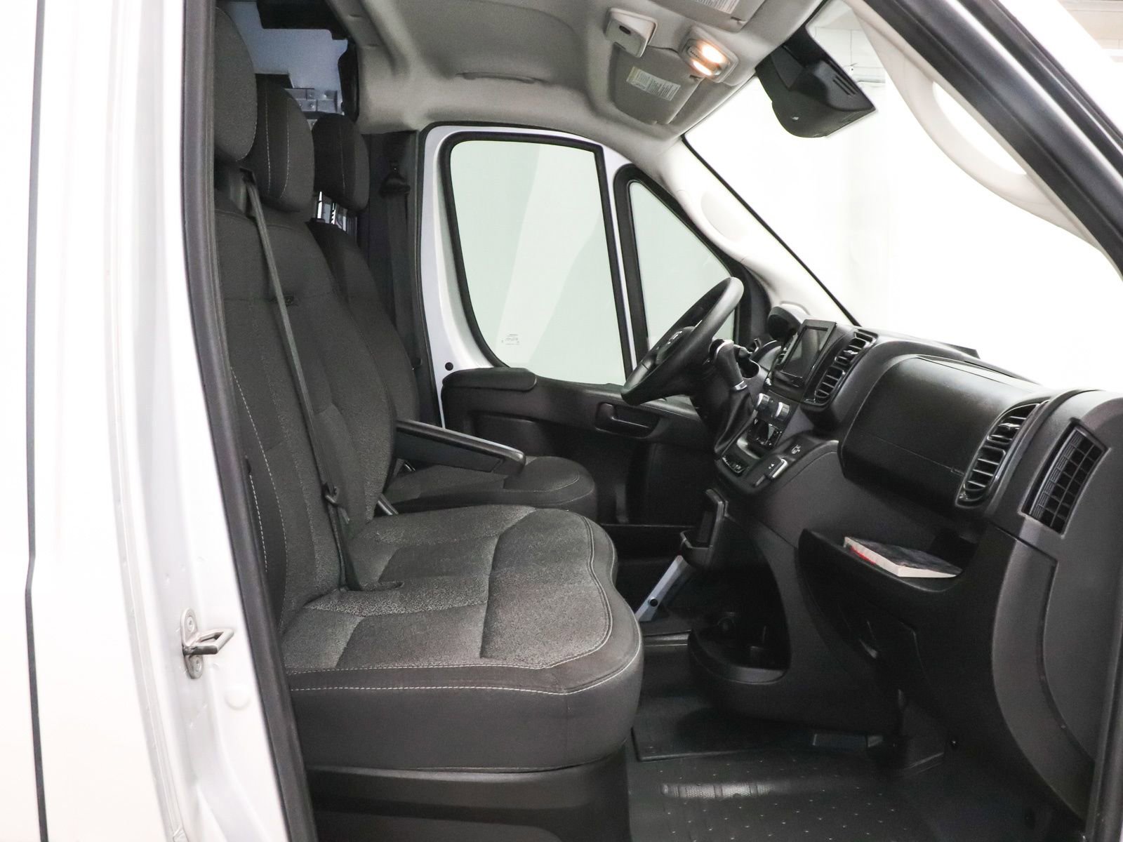 Used 2023 RAM ProMaster 2500 FWD image 21