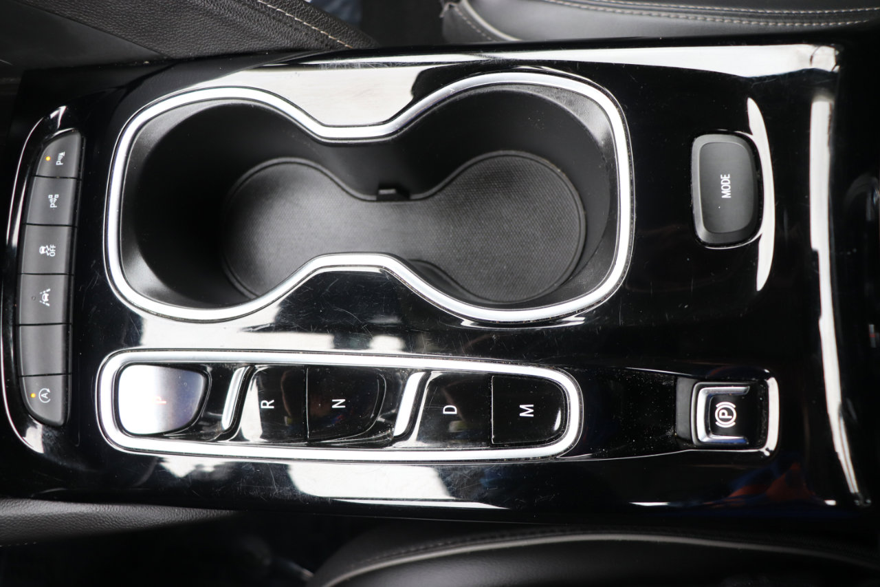 Used 2022 Buick Envision Avenir w/ Technology Package II image 48