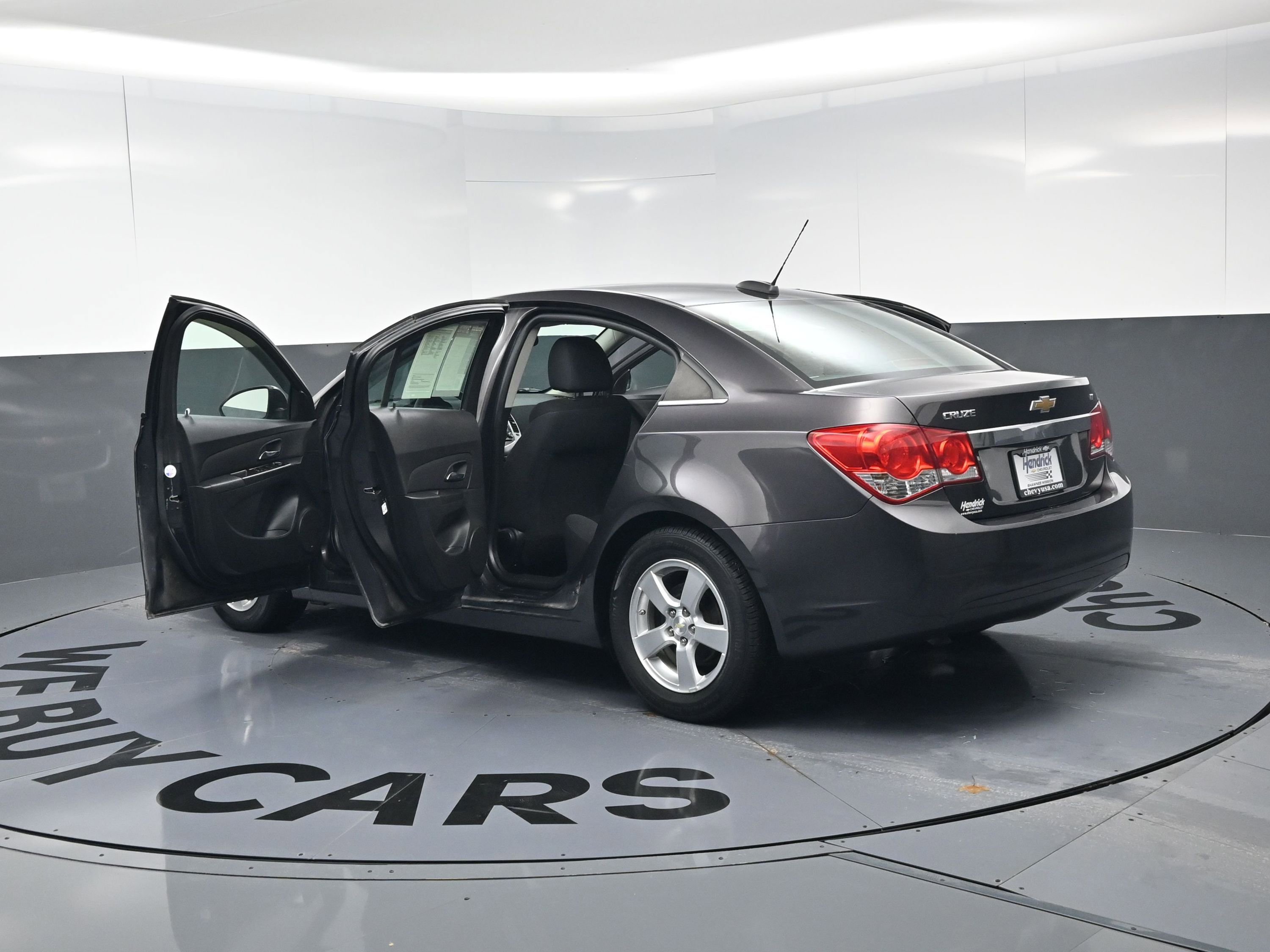 Used 2015 Chevrolet Cruze LT image 28