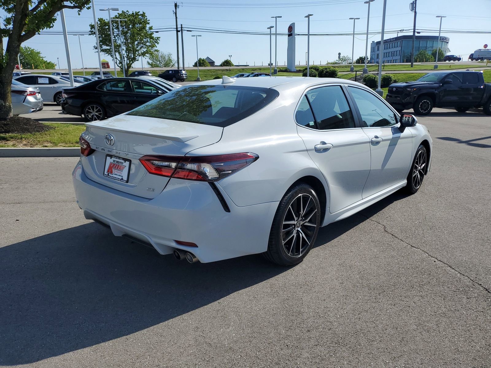 Certified 2024 Toyota Camry SE FWD image 4