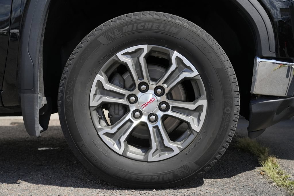 Used 2025 GMC Sierra 1500 SLT AWD/4WD image 12
