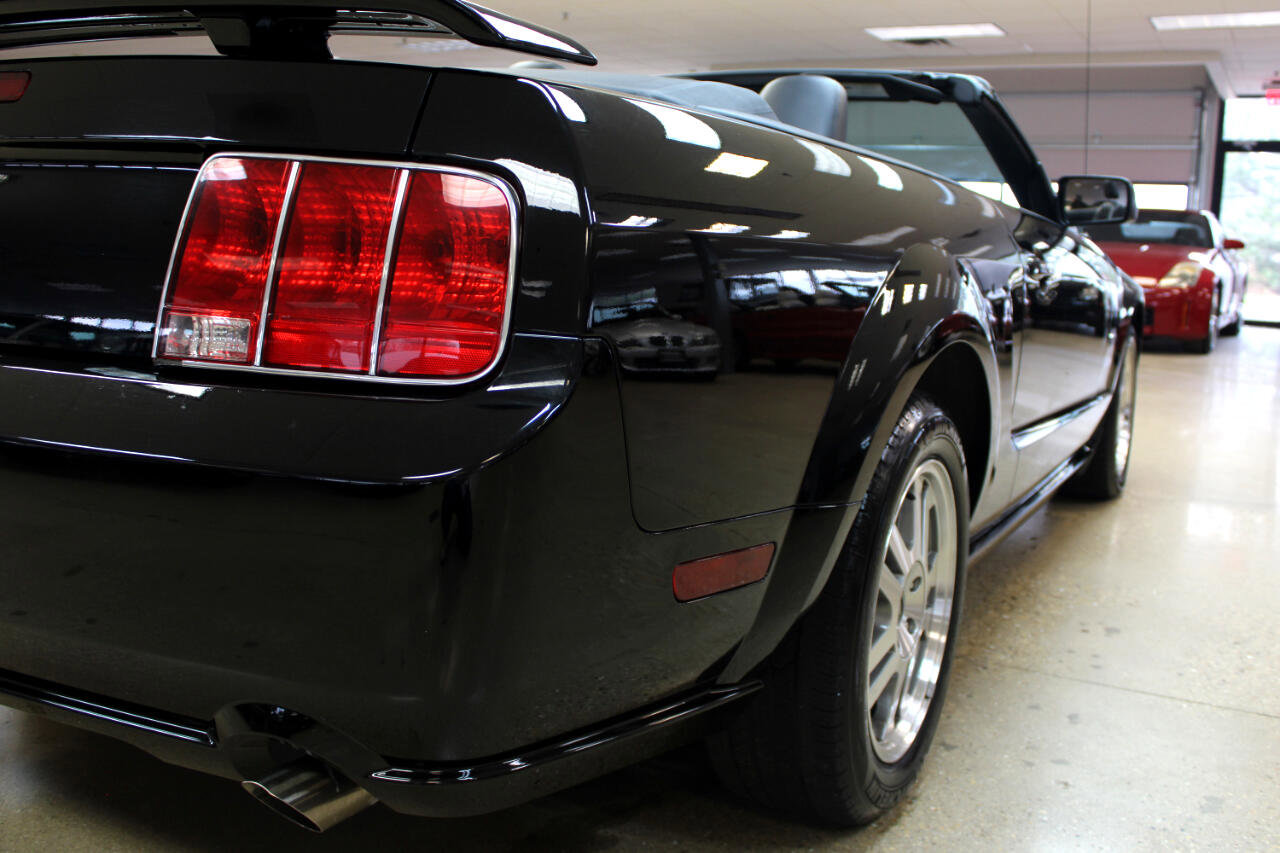 Used 2005 Ford Mustang GT image 30