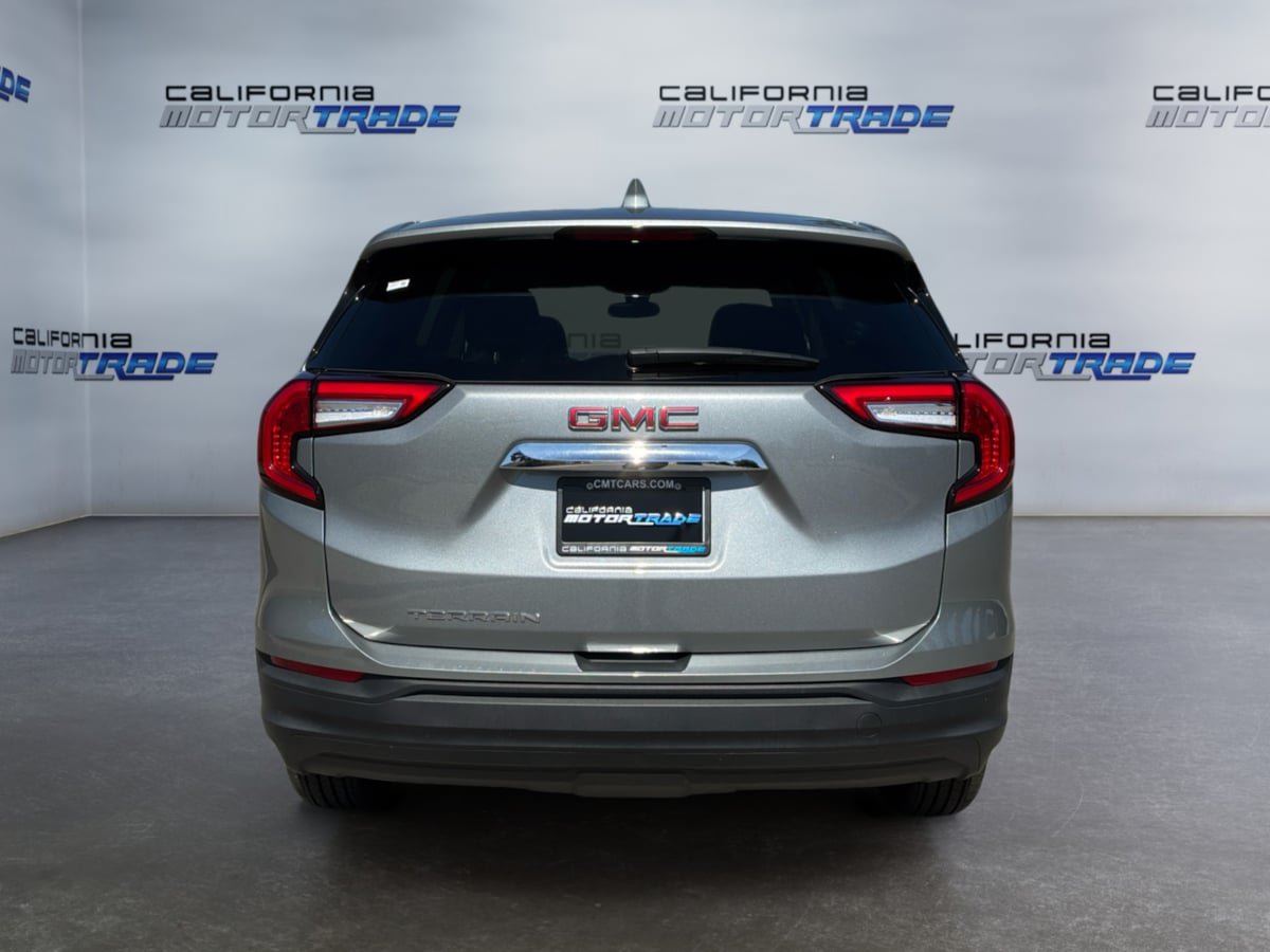 Used 2023 GMC Terrain SLE FWD image 6