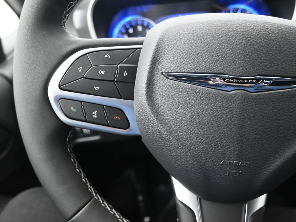 New 2026 Chrysler Pacifica Select image 24