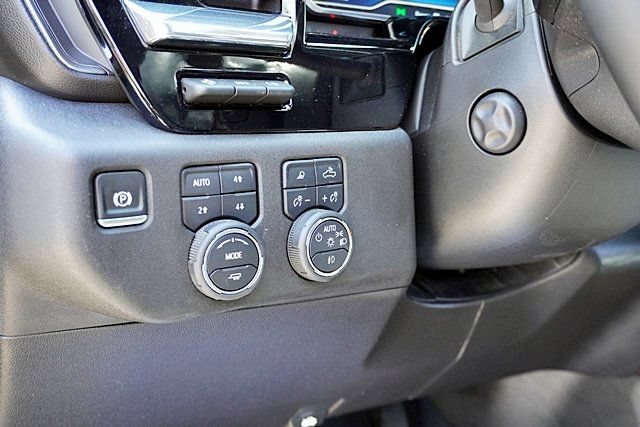 Used 2024 Chevrolet Silverado 1500 High Country w/ High Country Premium Package AWD/4WD image 37