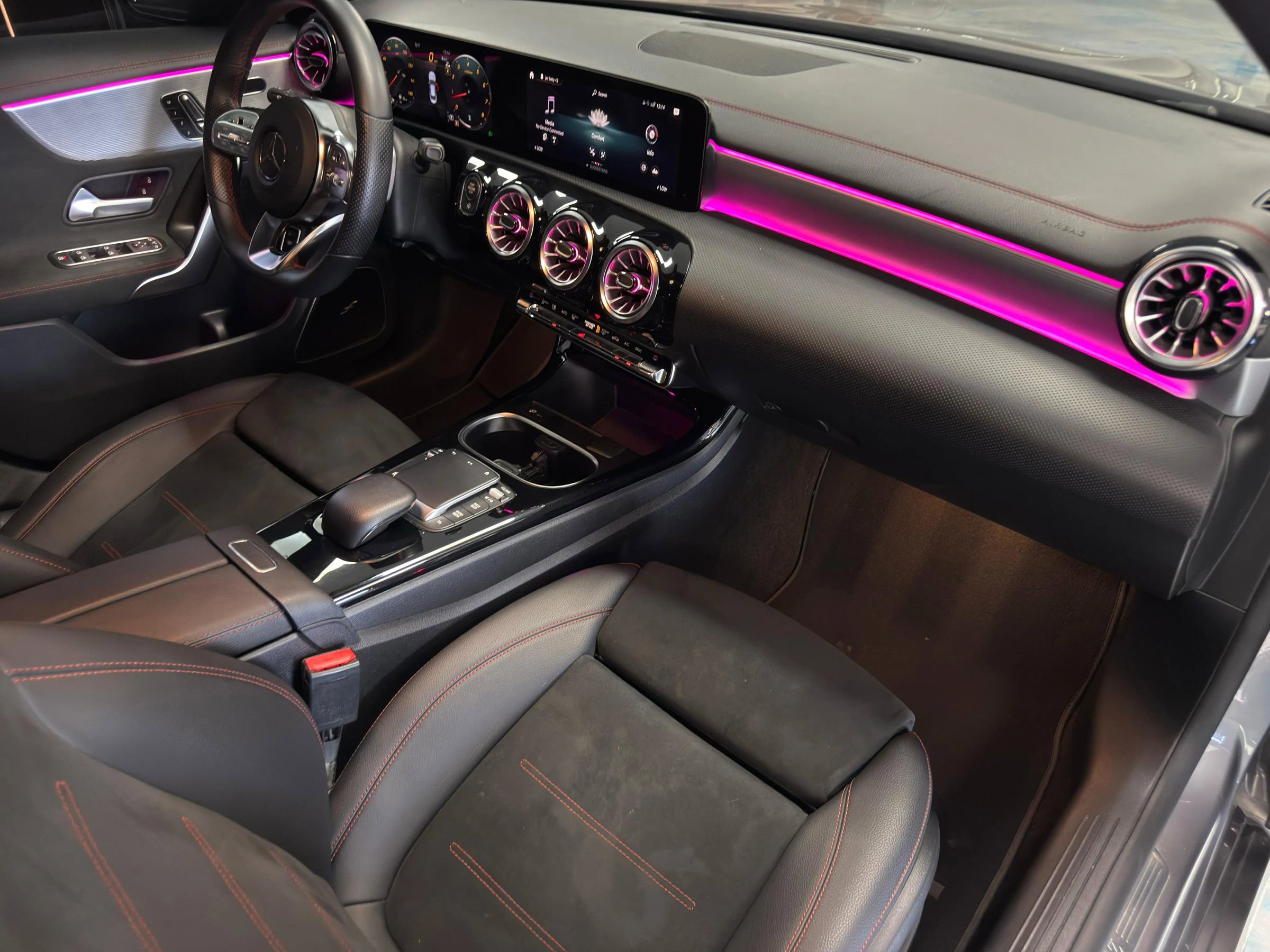 Used 2023 Mercedes-Benz CLA 250 w/ AMG Line image 19