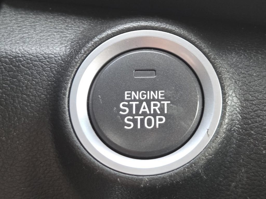 Used 2023 Hyundai Kona SEL FWD image 30