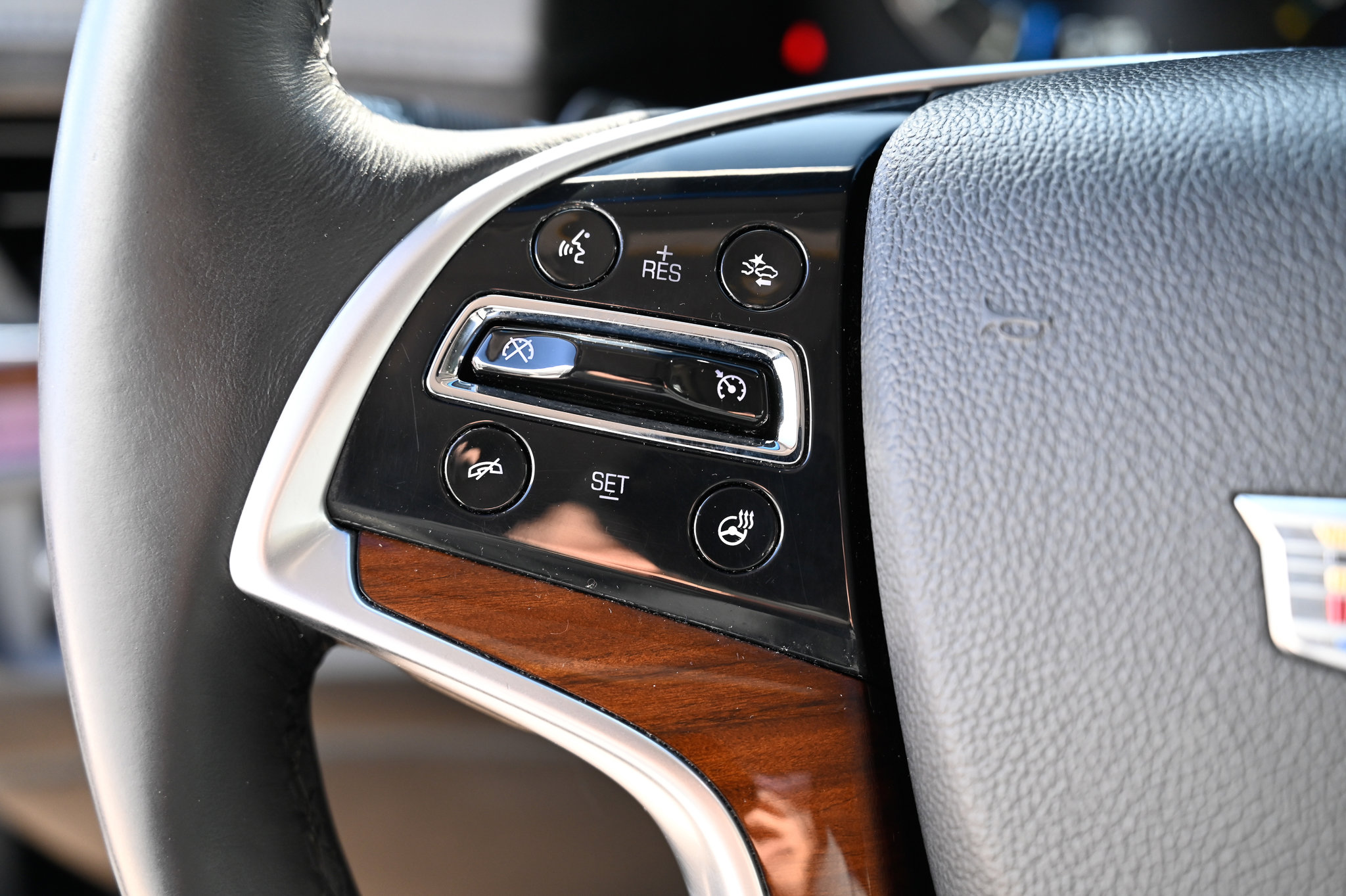 Used 2017 Cadillac Escalade ESV Luxury image 26