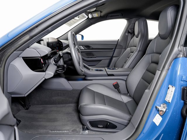 Used 2023 Porsche Taycan image 6
