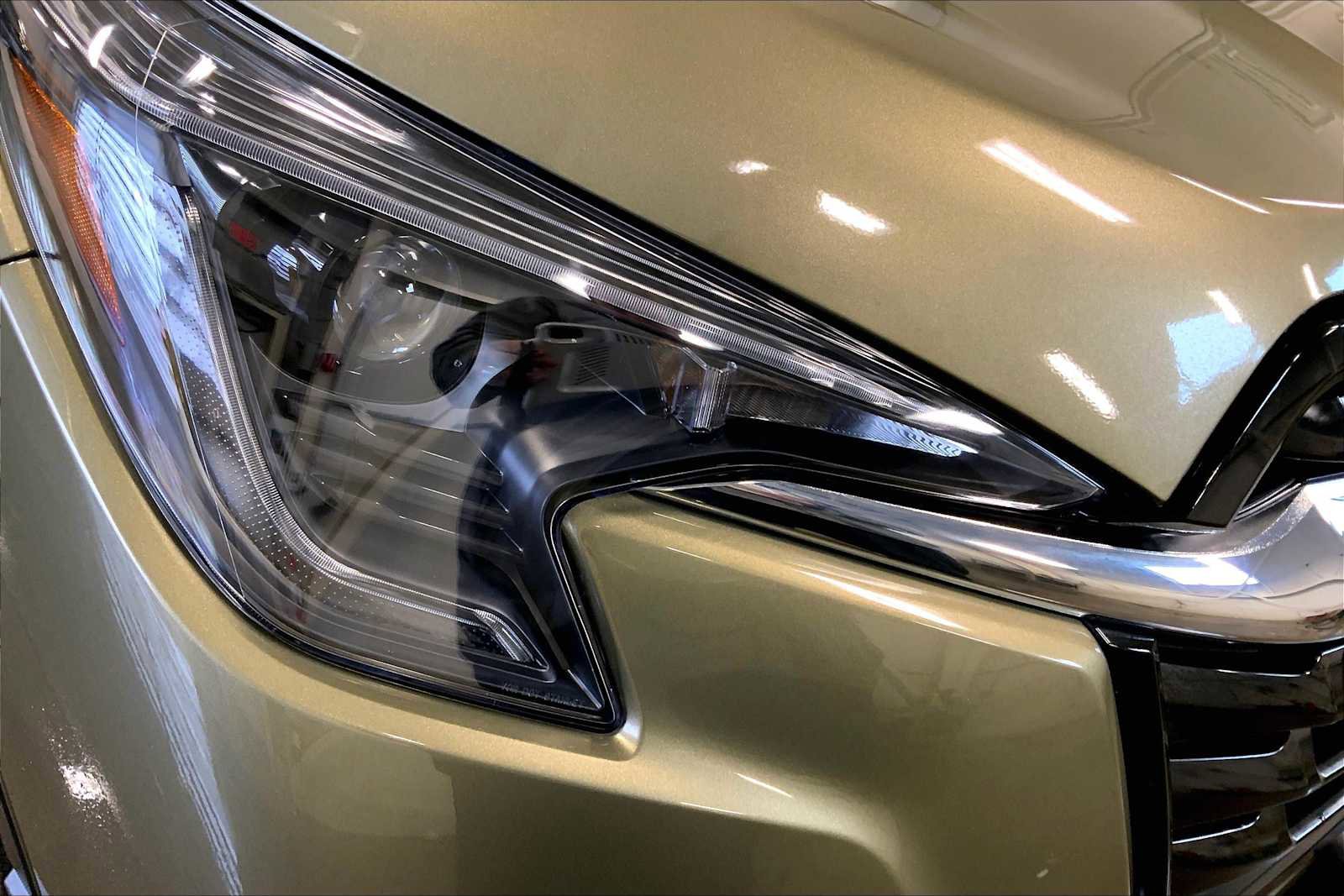 Certified 2025 Subaru Ascent Touring image 28