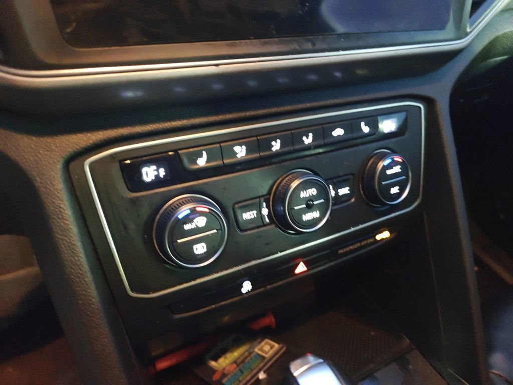 Used 2019 Volkswagen Atlas SE w/ Towing Package image 9