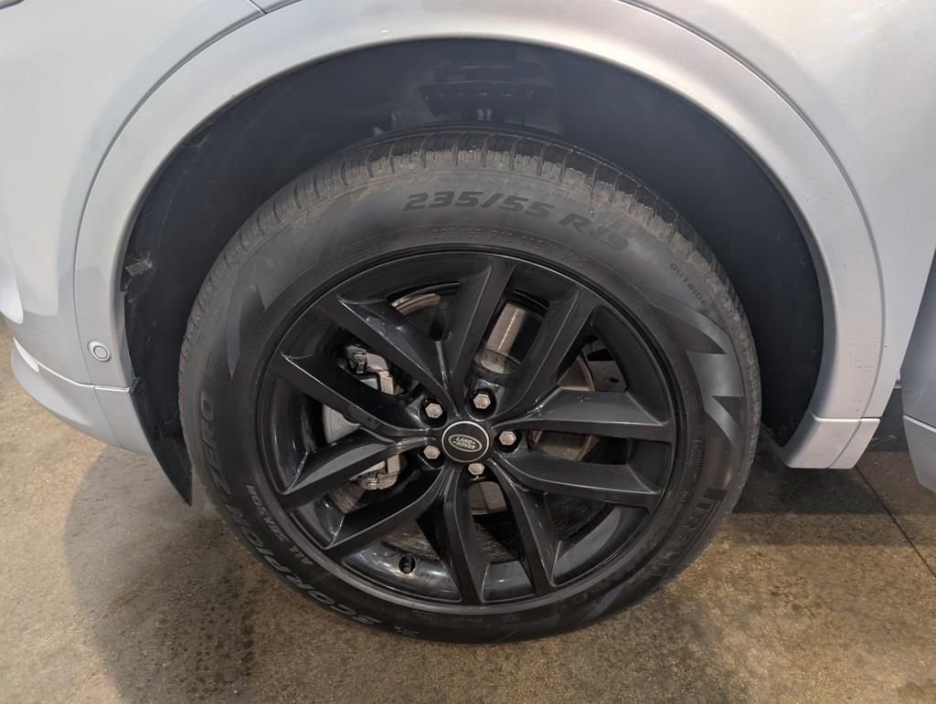 Used 2025 Land Rover Discovery Sport S image 10