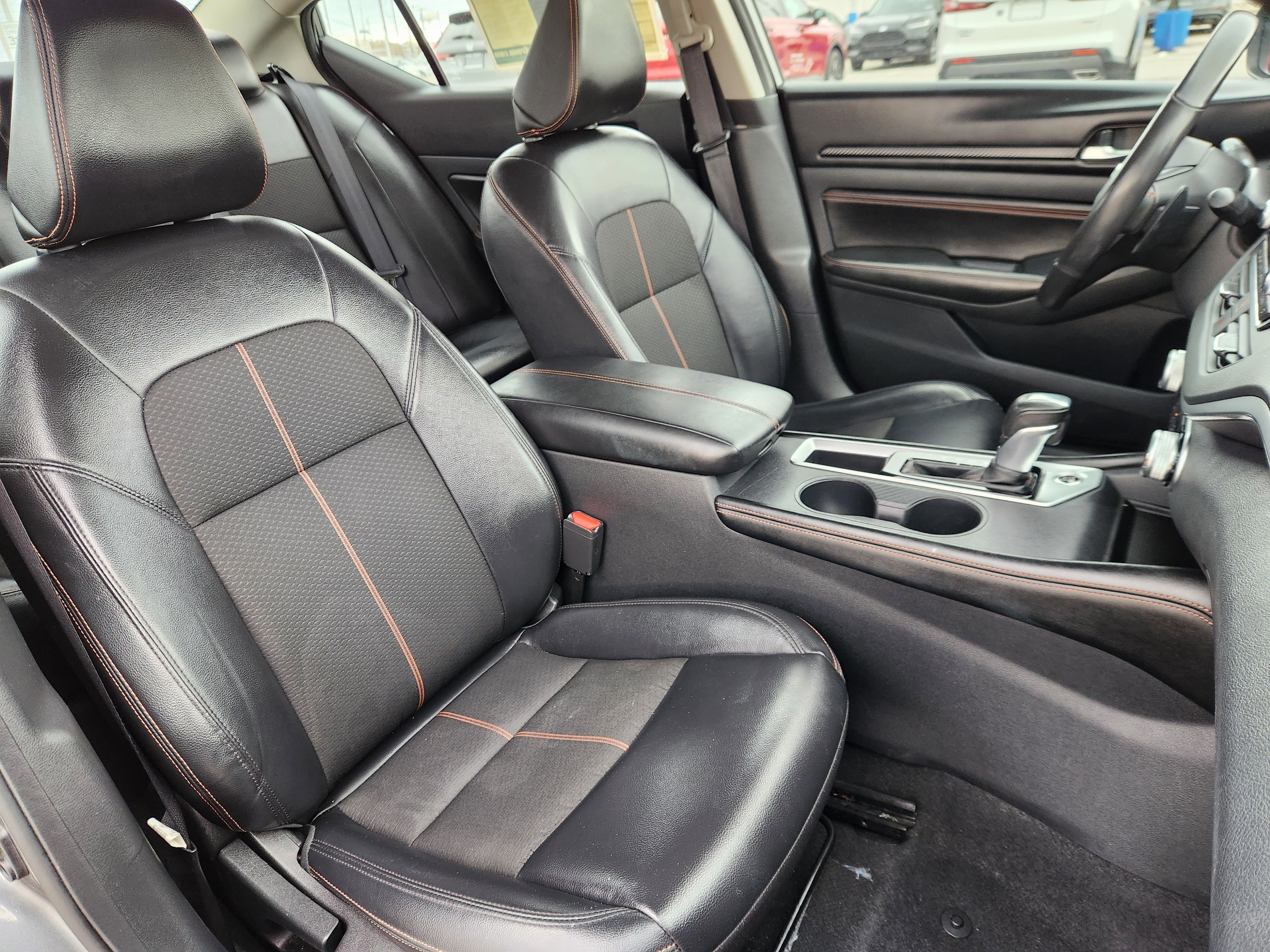 Used 2022 Nissan Altima 2.5 SR image 14