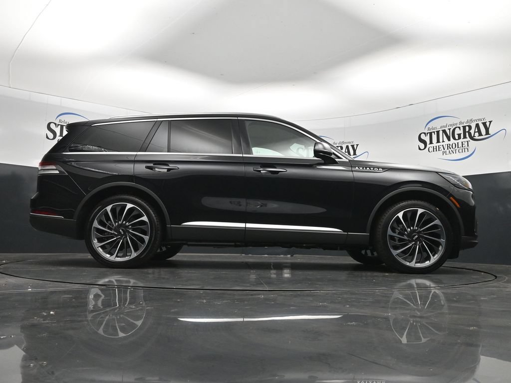 Used 2026 Lincoln Aviator Reserve AWD/4WD image 33