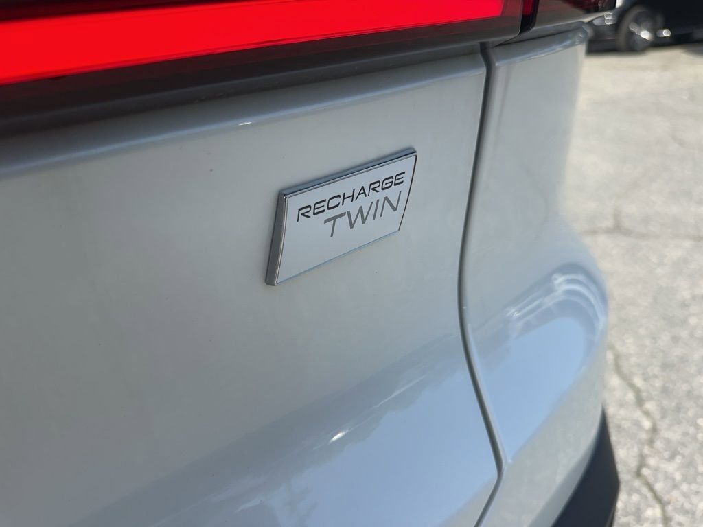 Used 2023 Volvo C40 P8 Recharge Ultimate image 31