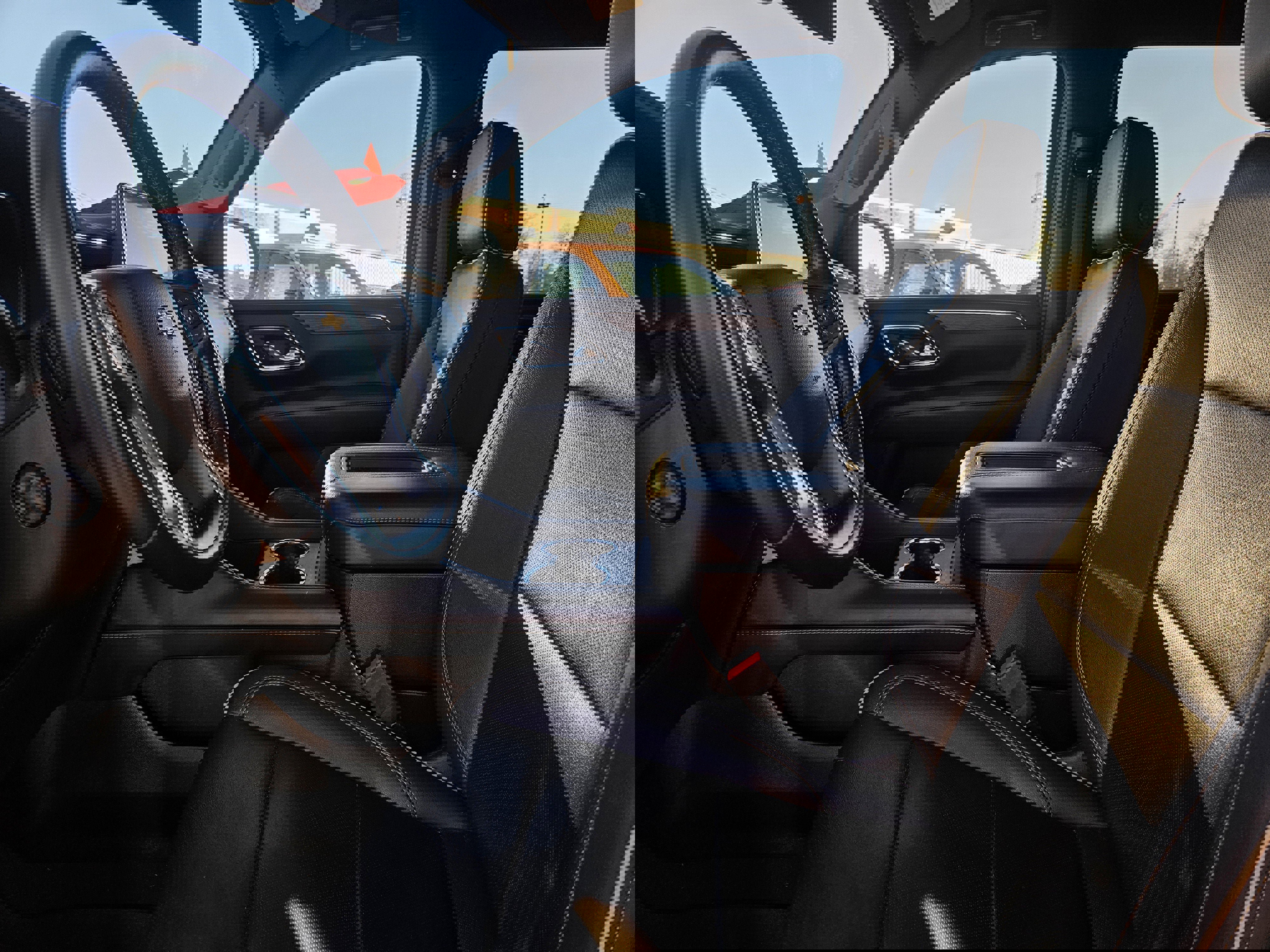 Used 2023 Chevrolet Suburban Premier image 10