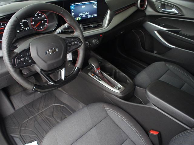 New 2026 Chevrolet Trax RS w/ Sunroof Package image 2