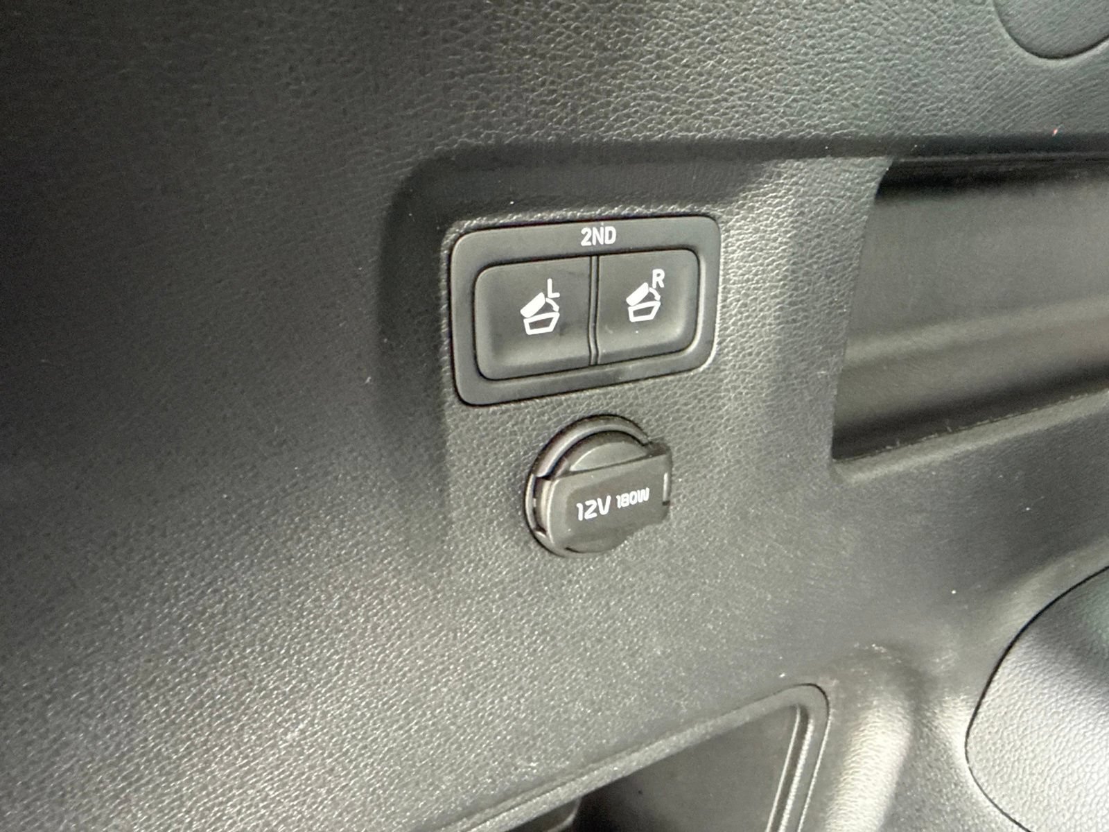 Used 2023 Kia Telluride S AWD/4WD image 13