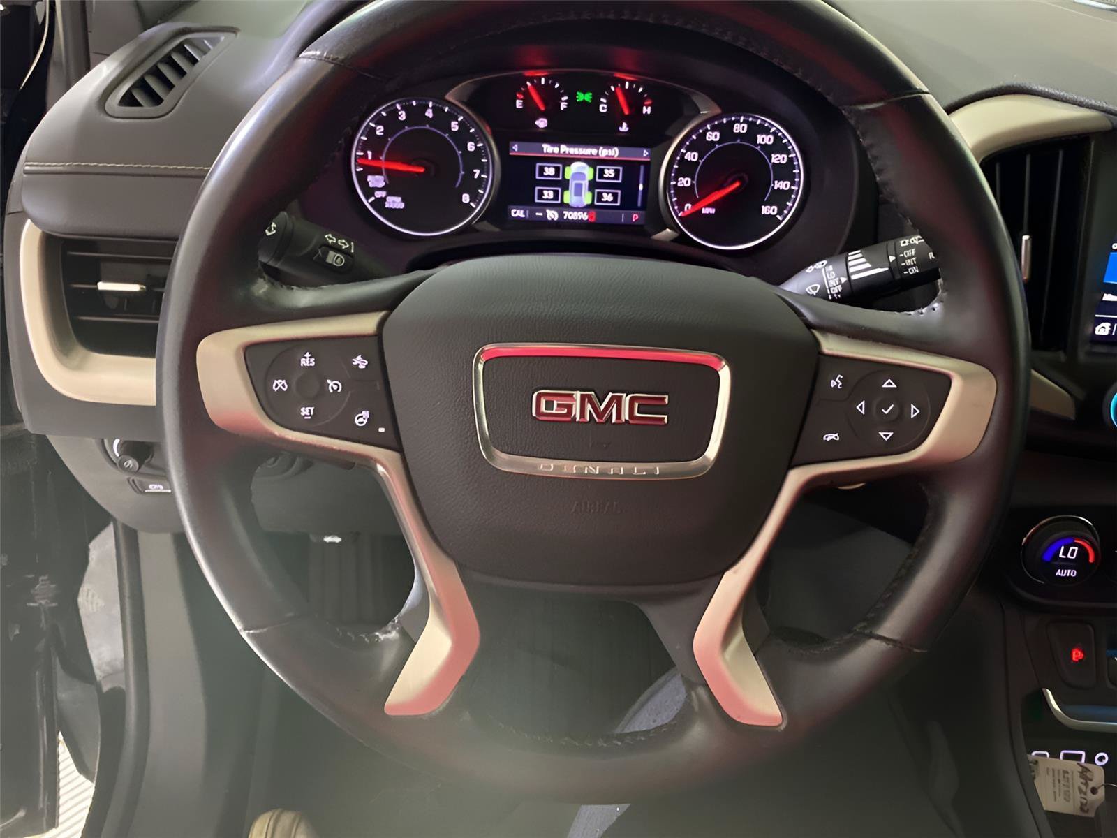 Certified 2020 GMC Terrain Denali w/ Denali Premium Package AWD/4WD image 28