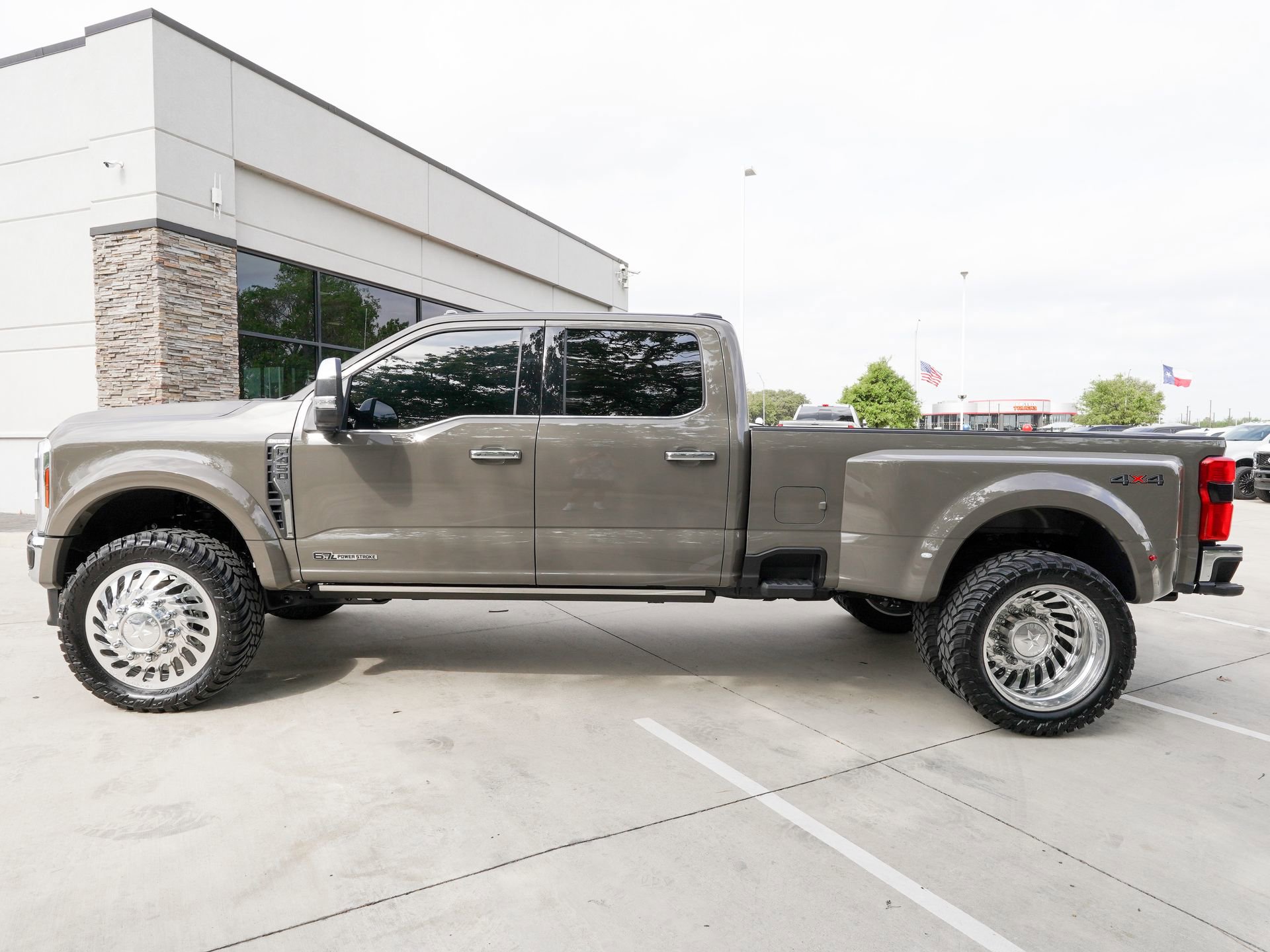 Used 2026 Ford F450 King Ranch w/ Chrome Package image 13