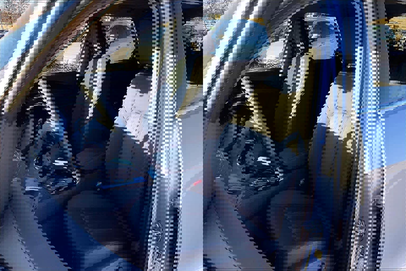 Used 2025 Audi Q5 Premium w/ Convenience Package image 7