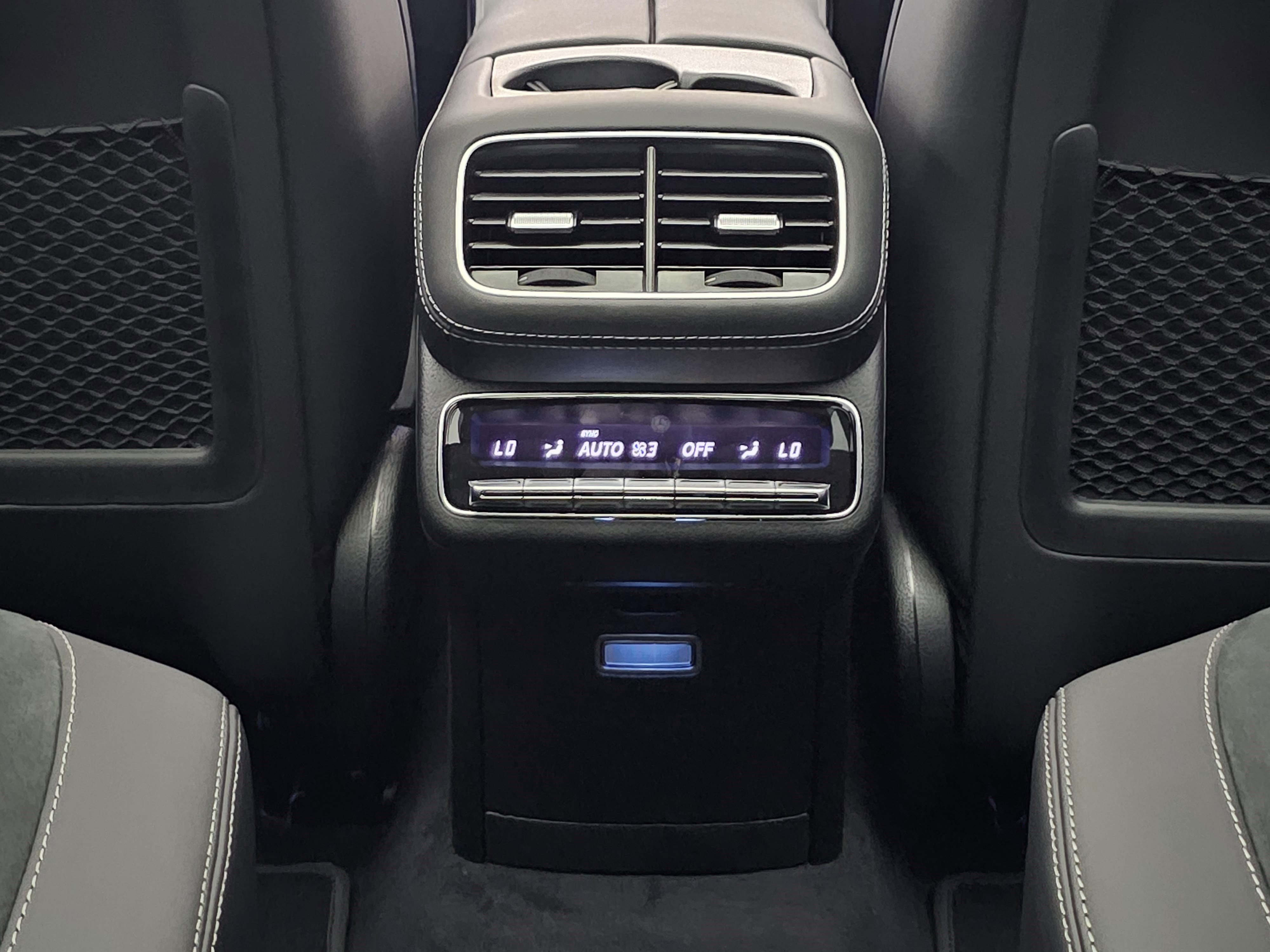 New 2026 Mercedes-Benz GLS 63 AMG 4MATIC image 32