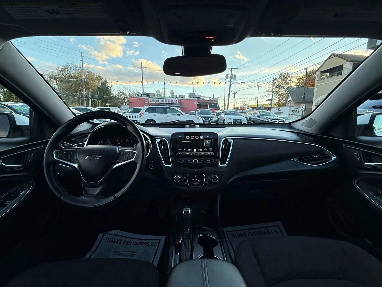 Used 2018 Chevrolet Malibu LT FWD image 41