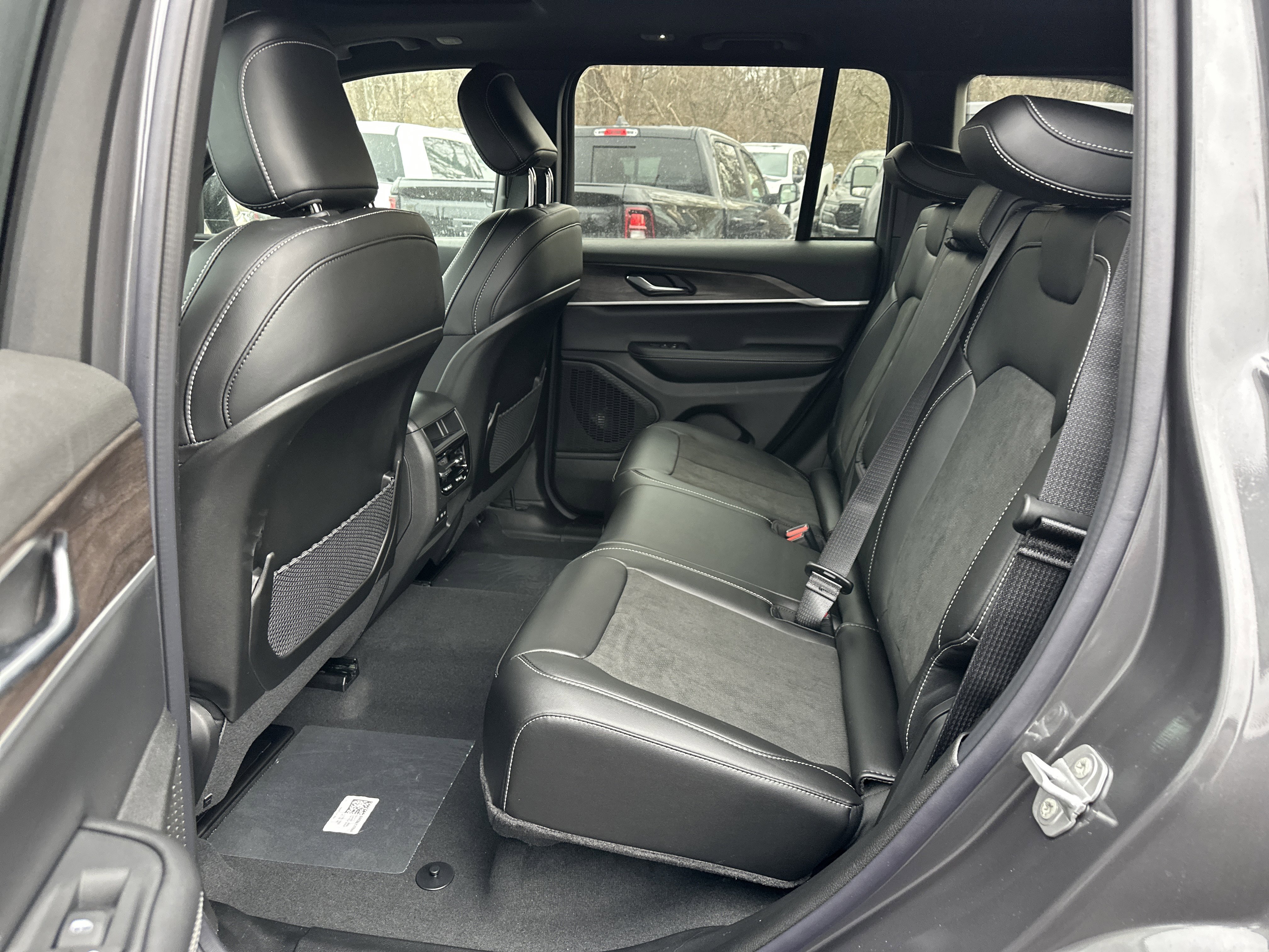 New 2026 Jeep Grand Cherokee Altitude image 29