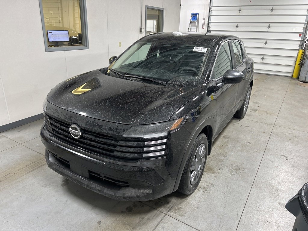 Used 2025 Nissan Kicks S image 2