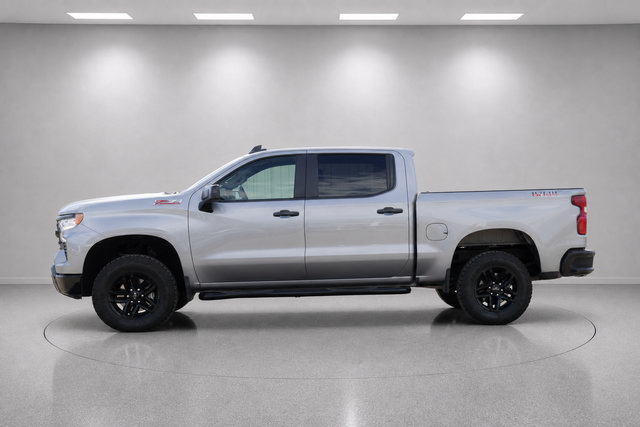 Used 2025 Chevrolet Silverado 1500 LT Trail Boss w/ Convenience Package II AWD/4WD image 6