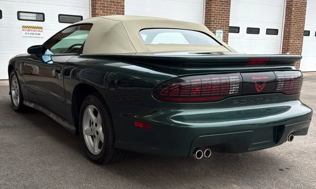 Used 1996 Pontiac Firebird Trans Am RWD image 13